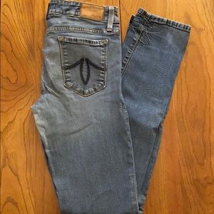 Level 99 skinny style jeans with the best stretch